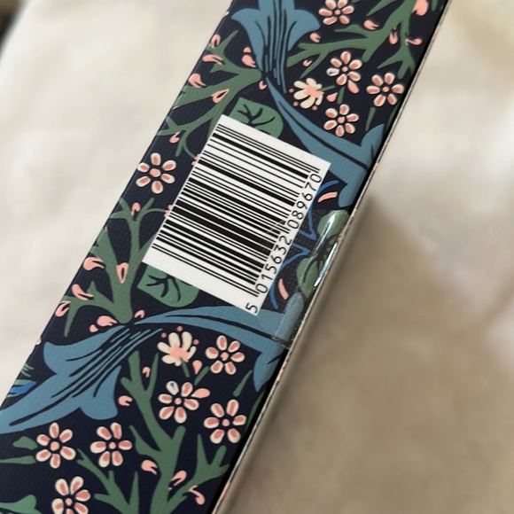 SOLD! William Morris Vegan Hand Cream - Picture 5 of 5